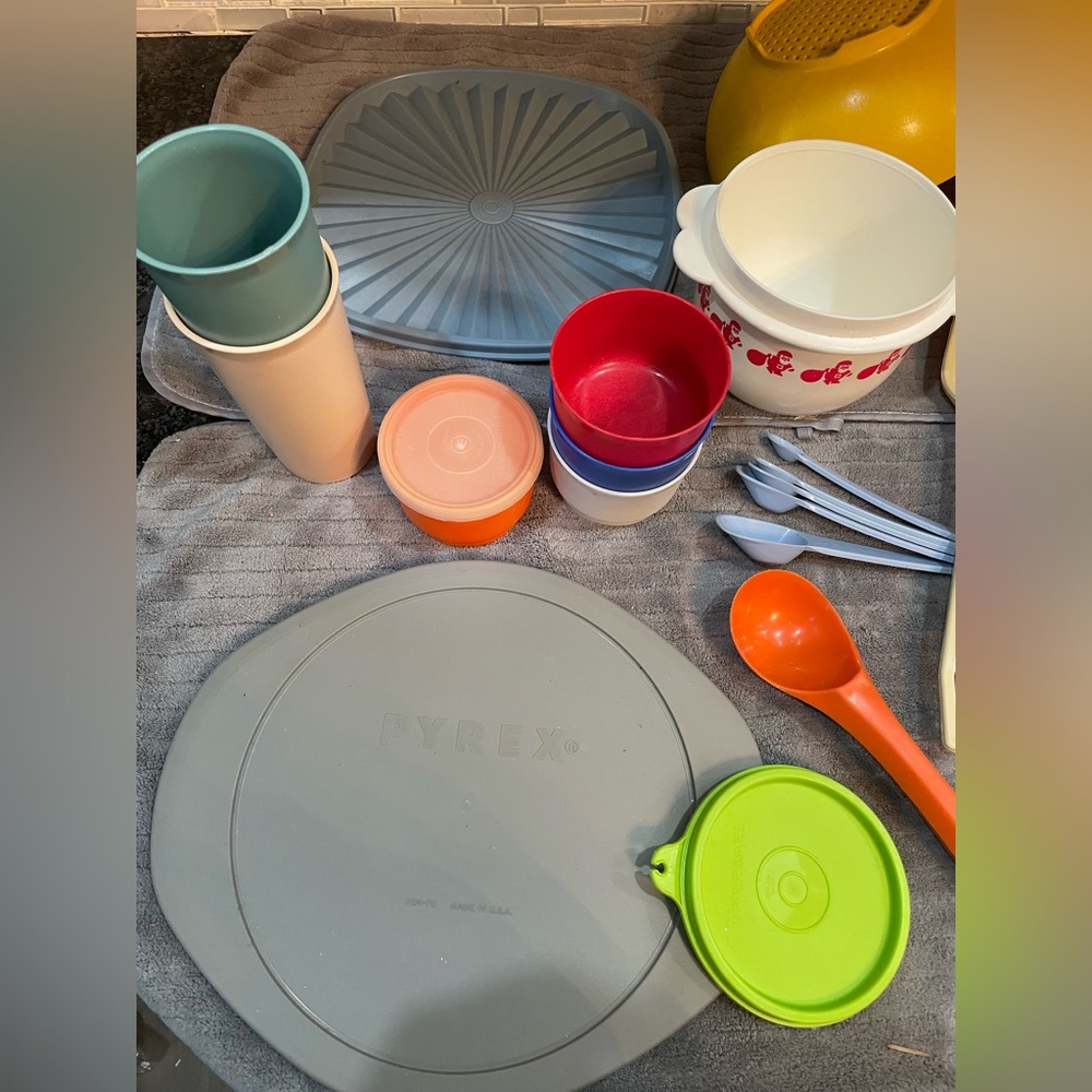 Vintage Tupperware Pyrex Lids Containers Strainer Tumblers Lot